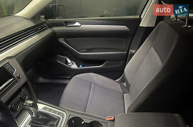 Седан Volkswagen Passat 2016 в 