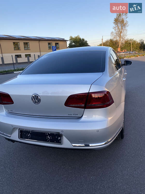 Седан Volkswagen Passat 2013 в Казатине