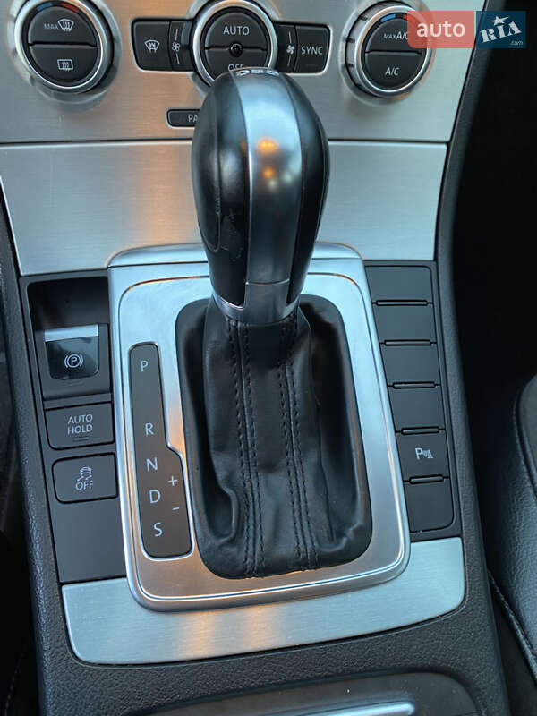 Седан Volkswagen Passat 2013 в Казатине