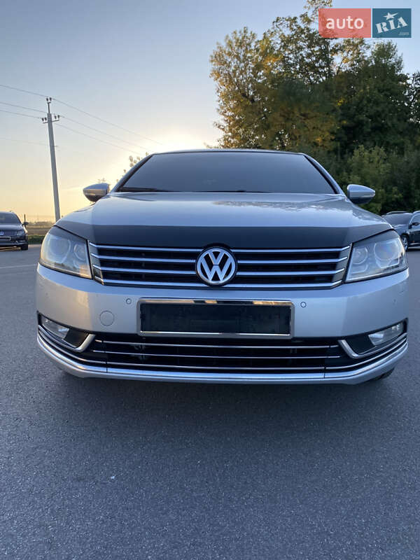 Седан Volkswagen Passat 2013 в Казатине