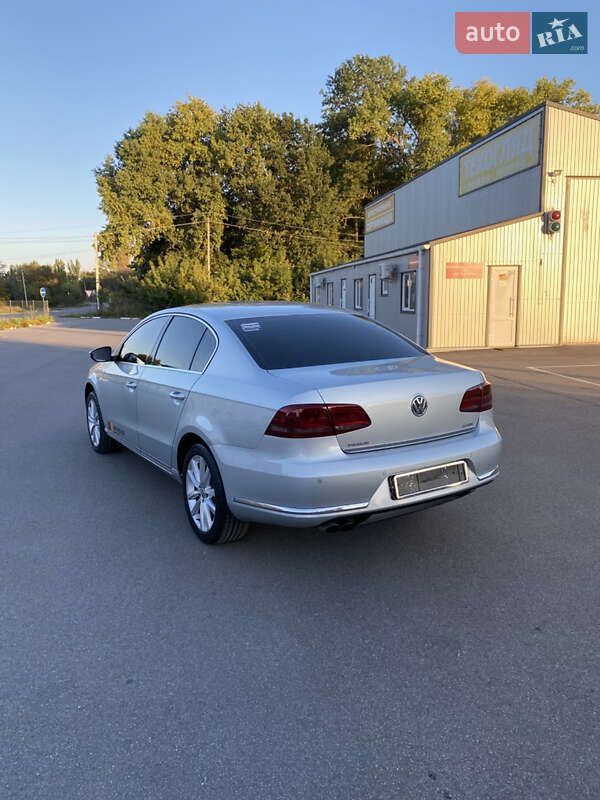 Седан Volkswagen Passat 2013 в Казатине