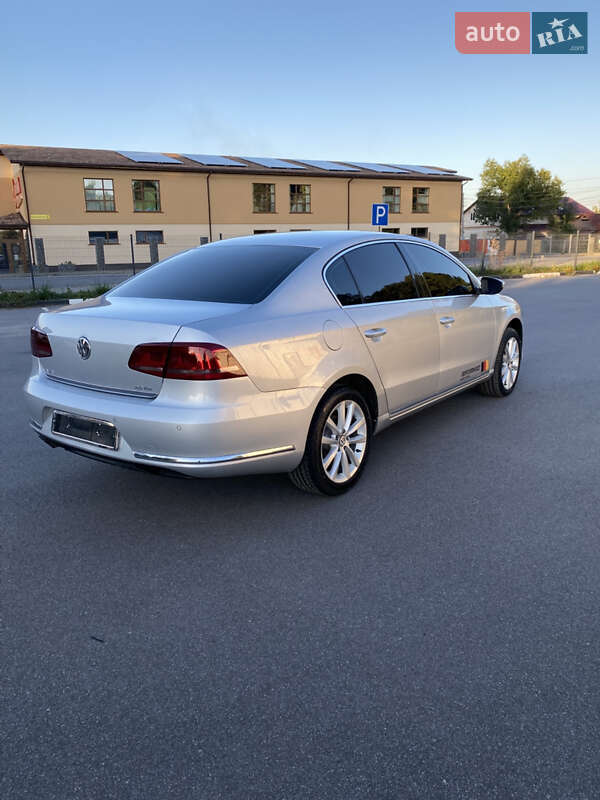 Седан Volkswagen Passat 2013 в Казатине