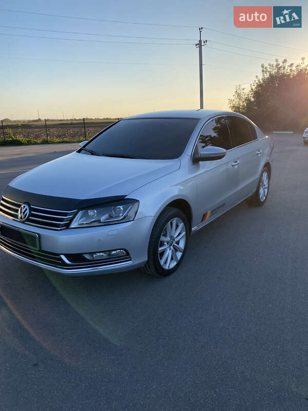 Седан Volkswagen Passat 2013 в Казатине