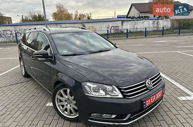 Универсал Volkswagen Passat 2011 в Нововолынске