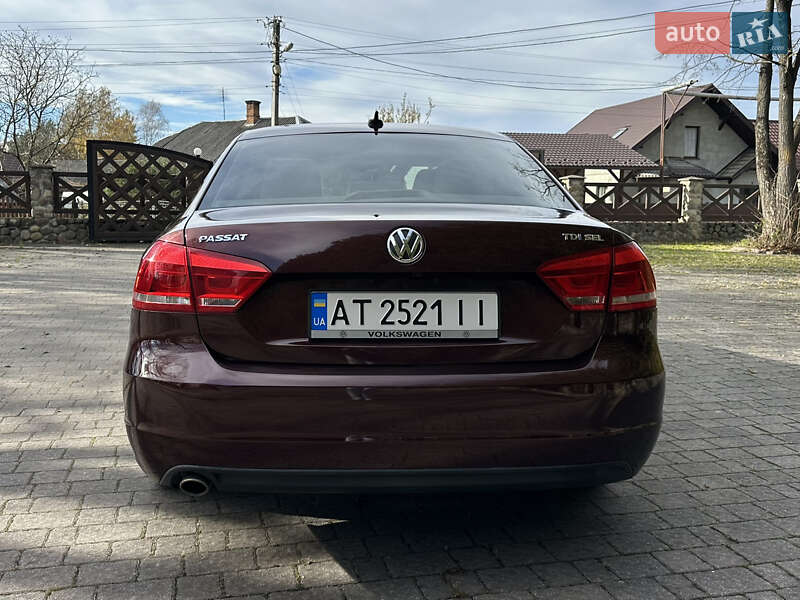 Седан Volkswagen Passat 2013 в Брошневі-Облозі