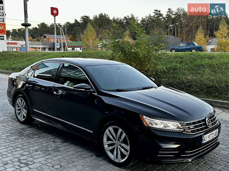 Седан Volkswagen Passat 2016 в Киеве