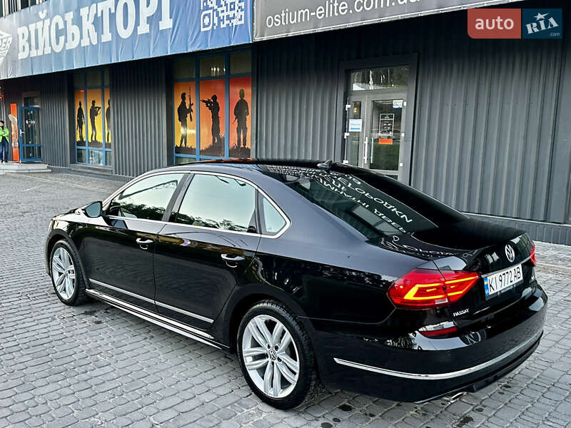 Седан Volkswagen Passat 2016 в Киеве