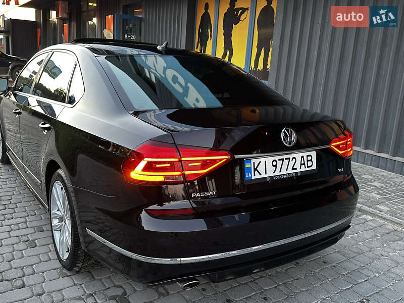 Седан Volkswagen Passat 2016 в Киеве