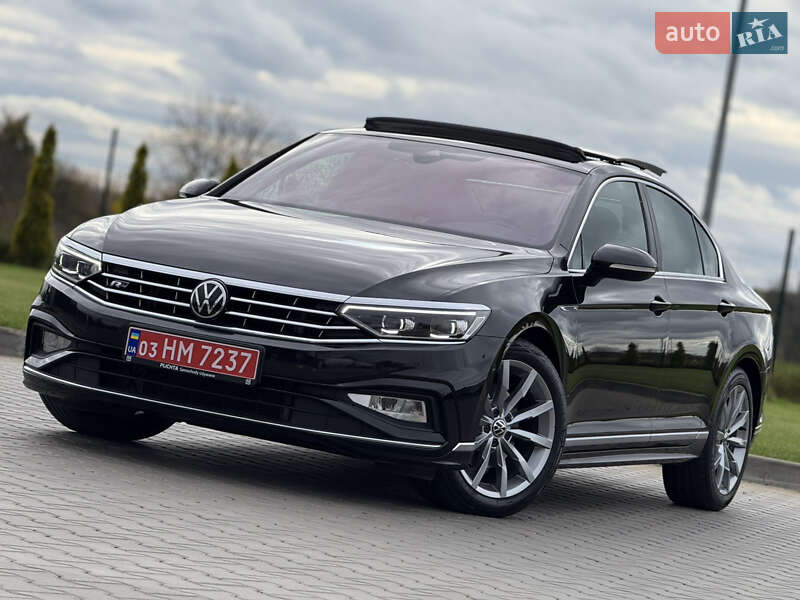 Седан Volkswagen Passat 2022 в Луцьку