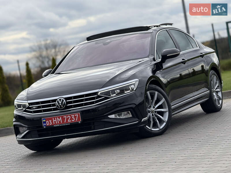 Седан Volkswagen Passat 2022 в Луцьку