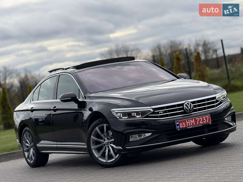 Седан Volkswagen Passat 2022 в Луцьку