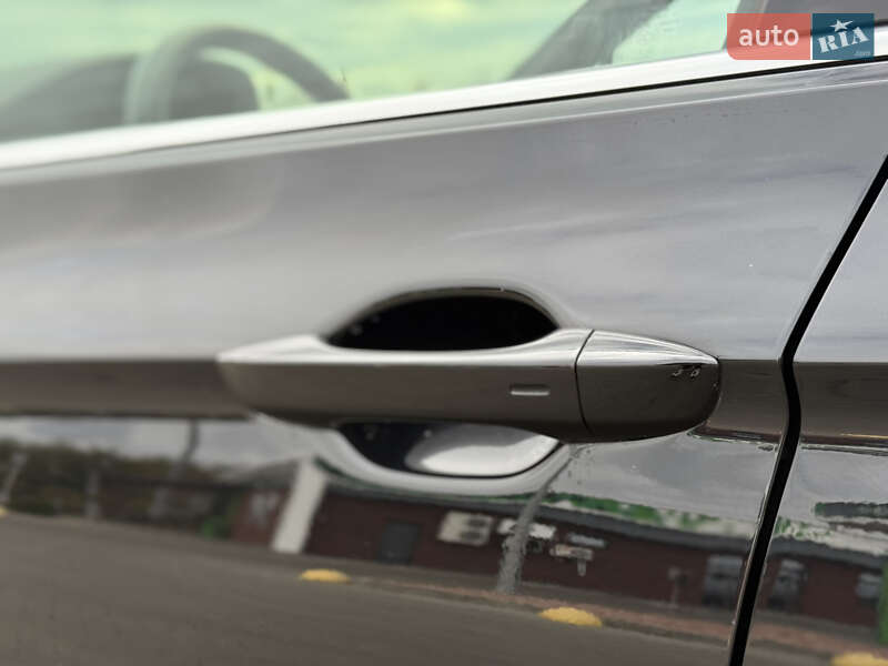 Седан Volkswagen Passat 2022 в Луцьку