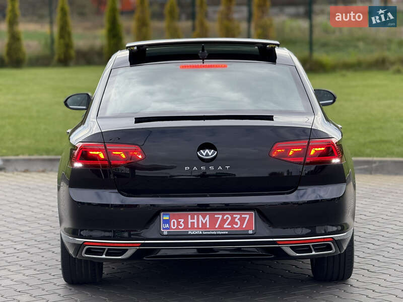 Седан Volkswagen Passat 2022 в Луцьку