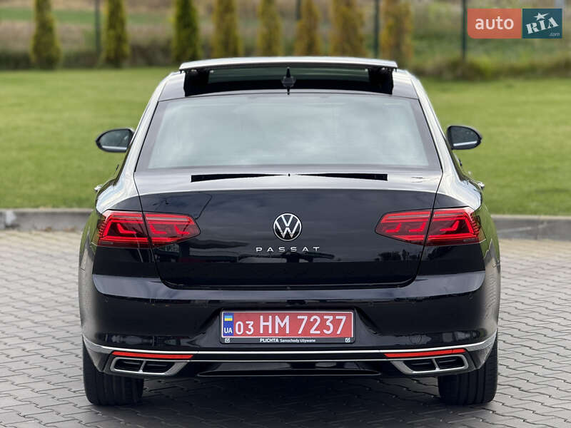 Седан Volkswagen Passat 2022 в Луцьку