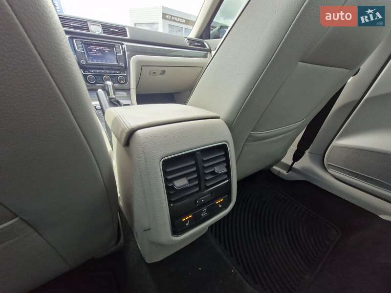 Седан Volkswagen Passat 2016 в Кременчуге фото 11 Седан Volkswagen Passat 2016 в Кременчуге
