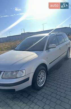 Универсал Volkswagen Passat 1999 в Рудки
