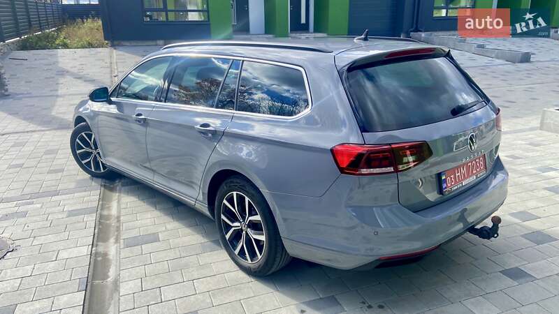 Універсал Volkswagen Passat 2022 в Тернополі