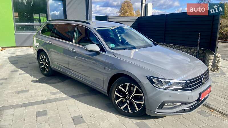 Універсал Volkswagen Passat 2022 в Тернополі