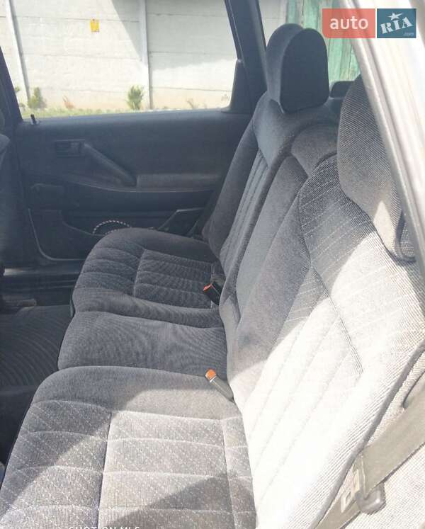 Универсал Volkswagen Passat 1993 в Харькове