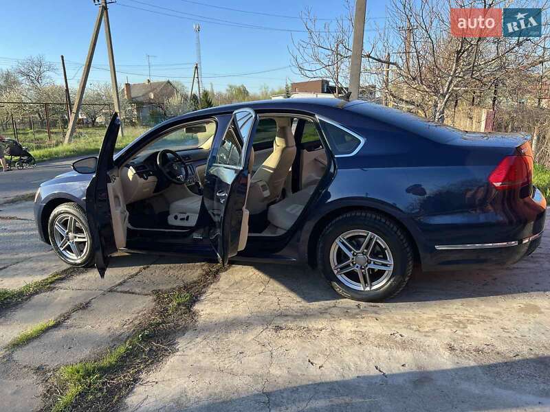 Седан Volkswagen Passat 2012 в Томаковке фото 5 Седан Volkswagen Passat 2012 в Томаковке