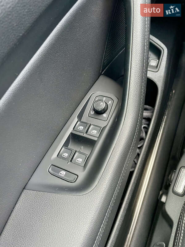 Универсал Volkswagen Passat 2016 в Рогатине