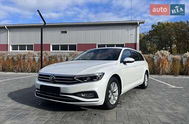 Універсал Volkswagen Passat 2022 в Луцьку