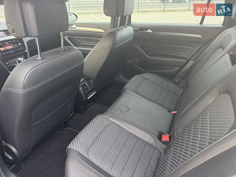 Универсал Volkswagen Passat 2021 в Луцке