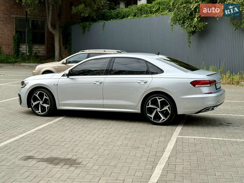 Седан Volkswagen Passat 2020 в Житомирі