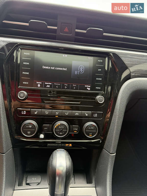 Седан Volkswagen Passat 2020 в Житомирі