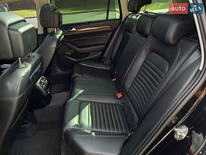 Універсал Volkswagen Passat 2015 в Тернополі