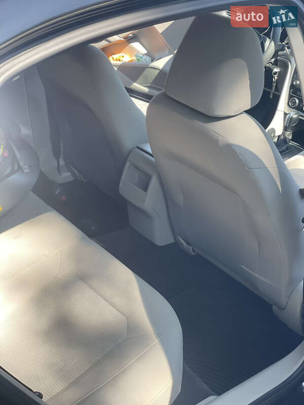 Седан Volkswagen Passat 2015 в Виннице