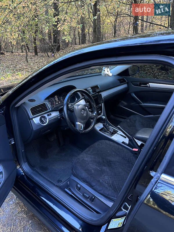 Седан Volkswagen Passat 2012 в Броварах
