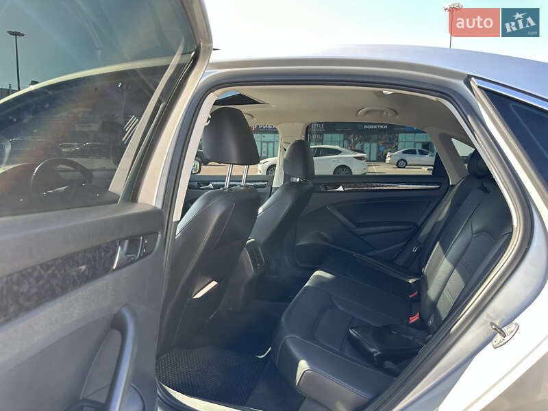 Седан Volkswagen Passat 2013 в Софиевской Борщаговке