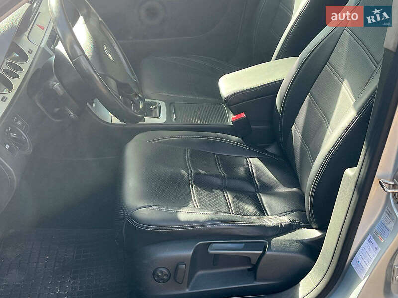 Седан Volkswagen Passat 2008 в Киеве