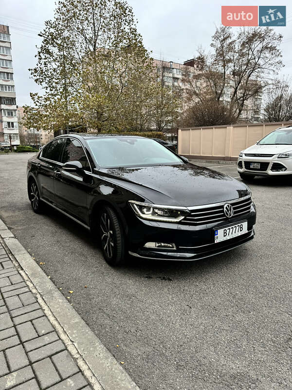 Седан Volkswagen Passat 2018 в Запорожье