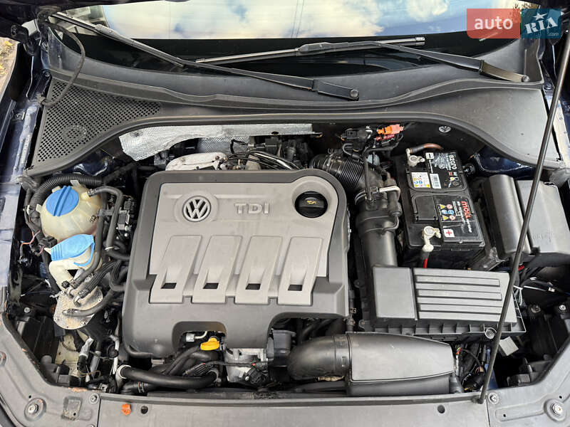 Седан Volkswagen Passat 2012 в Кривом Роге