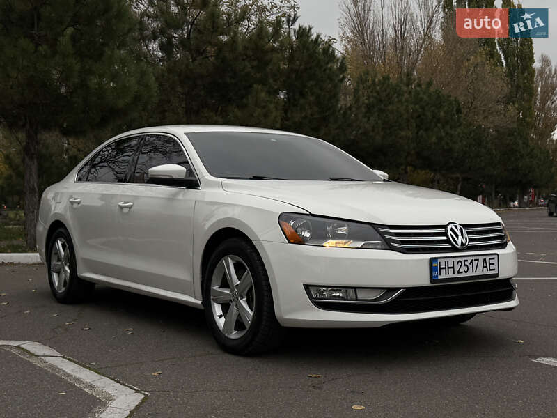Седан Volkswagen Passat 2015 в Одессе