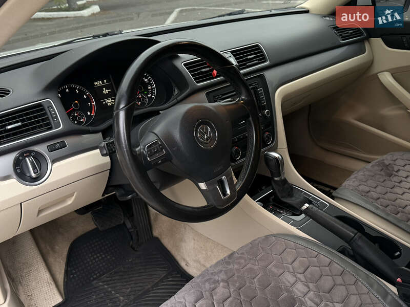 Седан Volkswagen Passat 2015 в Одессе