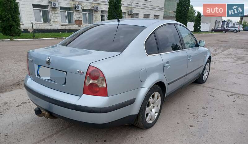 Седан Volkswagen Passat 2003 в Ахтырке
