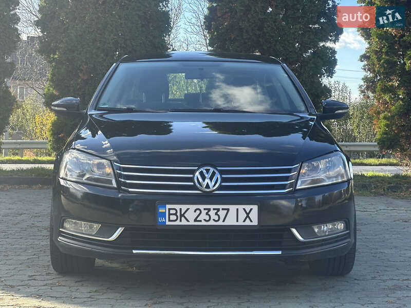 Седан Volkswagen Passat 2013 в Дубні