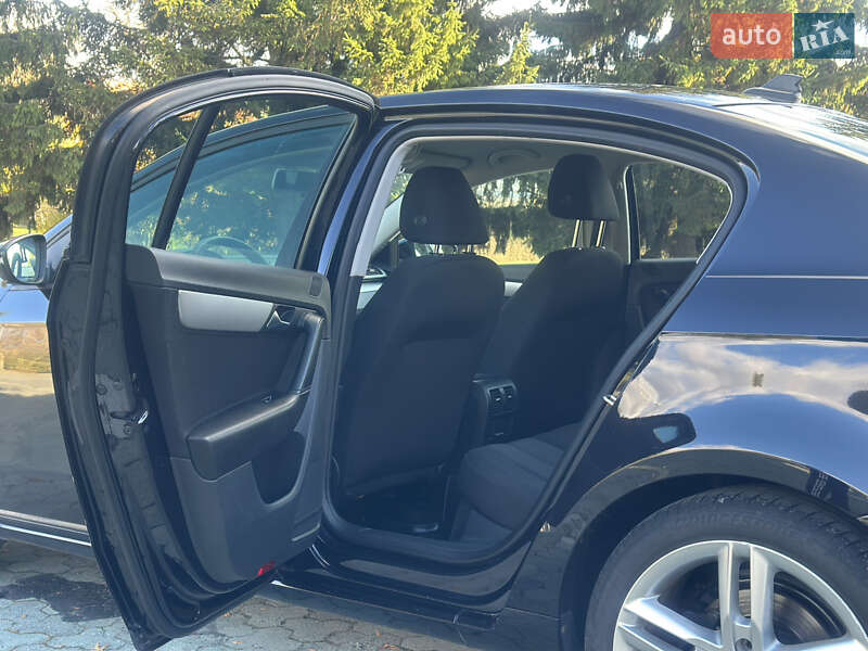 Седан Volkswagen Passat 2013 в Дубні