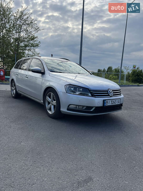 Универсал Volkswagen Passat 2012 в Полтаве фото 9 Универсал Volkswagen Passat 2012 в Полтаве