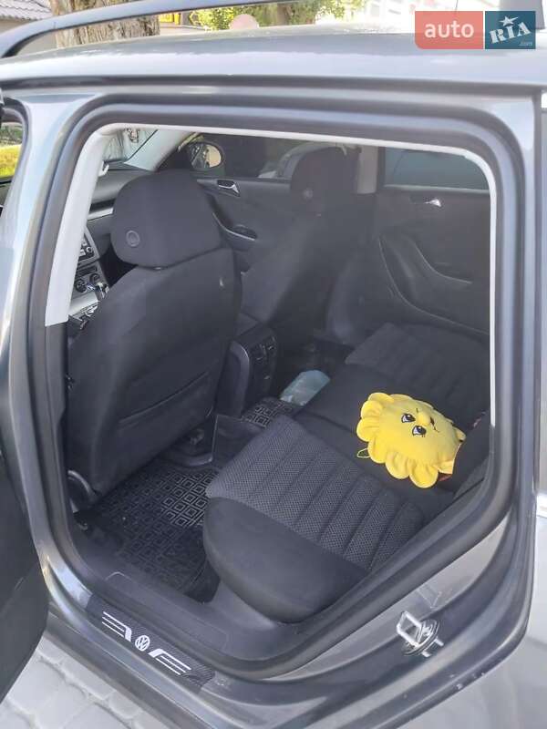 Универсал Volkswagen Passat 2006 в Чемеровцах