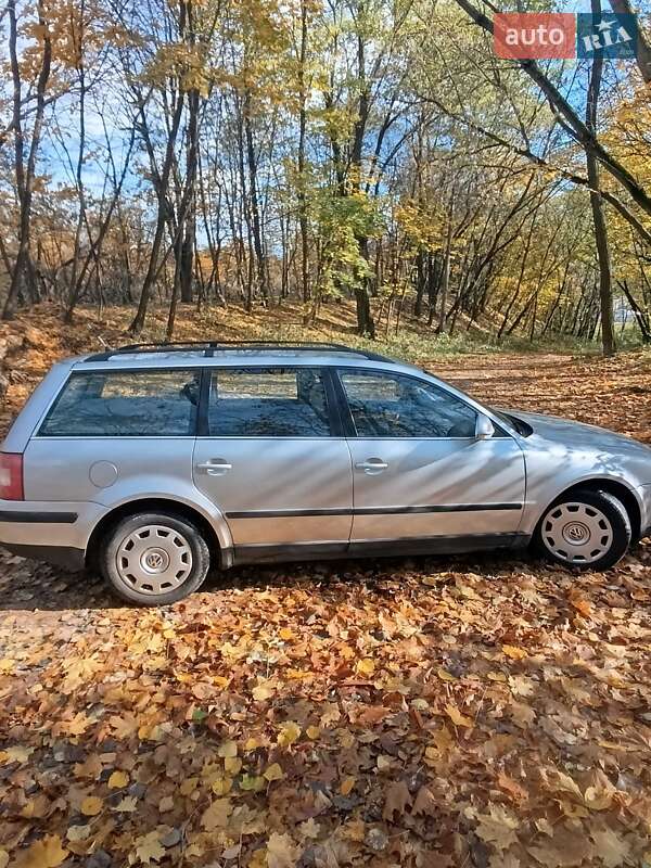 Універсал Volkswagen Passat 2004 в Києві