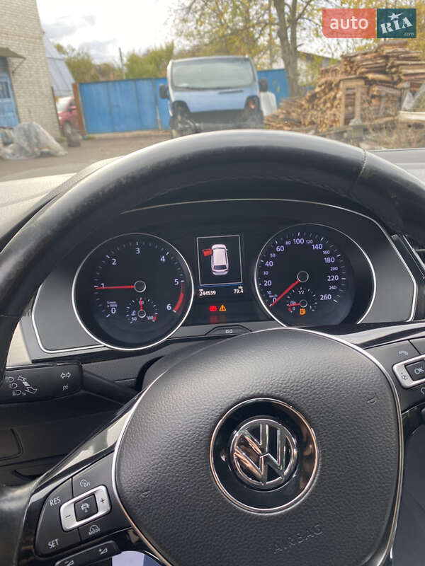 Універсал Volkswagen Passat 2016 в Луцьку