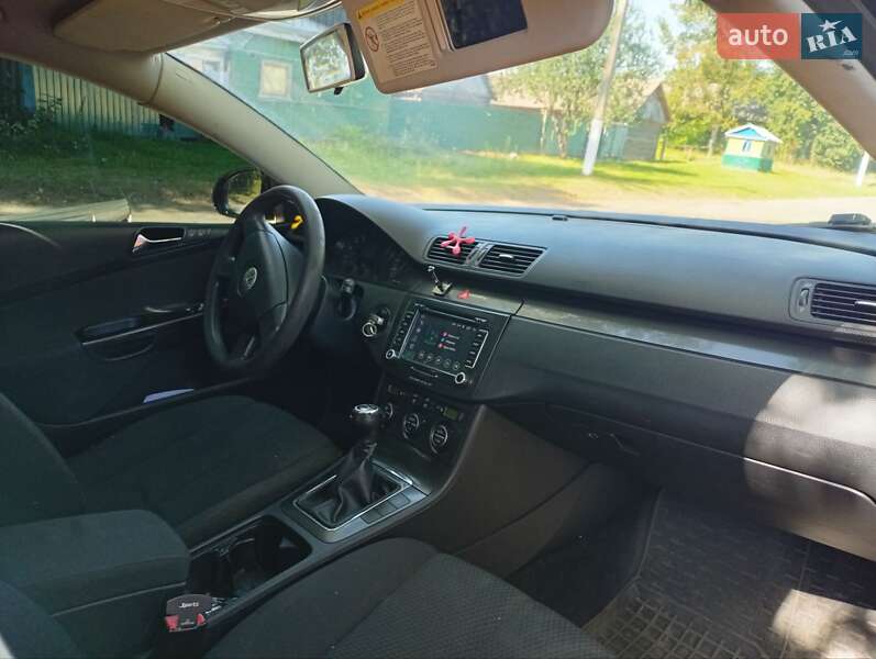 Универсал Volkswagen Passat 2006 в Ивано-Франковске