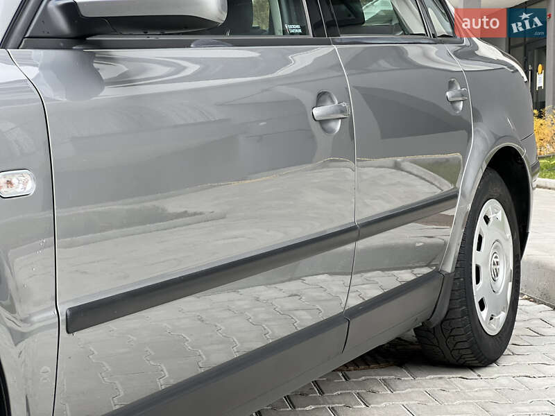 Седан Volkswagen Passat 2001 в Тернополе