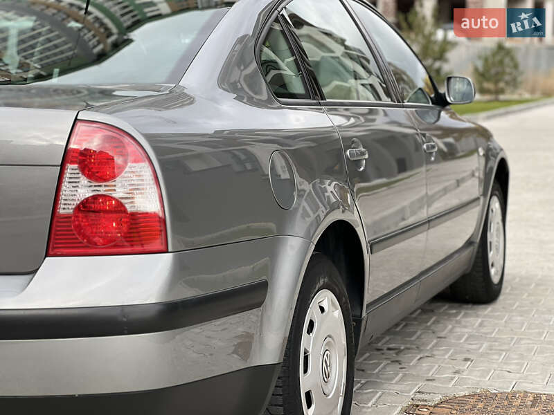 Седан Volkswagen Passat 2001 в Тернополе