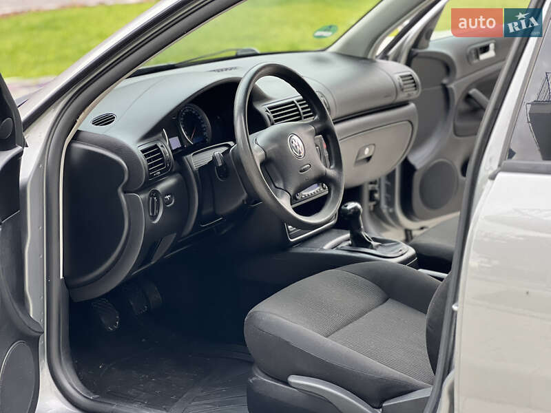 Седан Volkswagen Passat 2001 в Тернополе