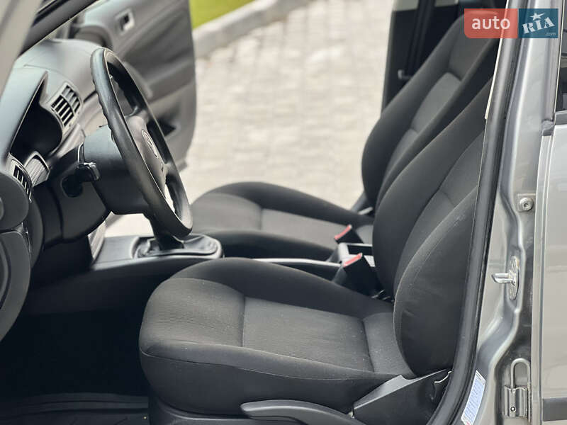 Седан Volkswagen Passat 2001 в Тернополе